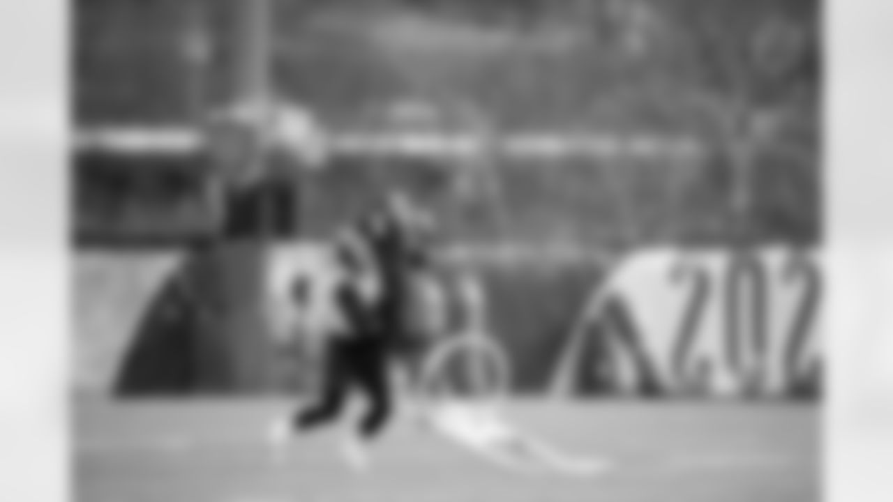 Pittsburgh Steelers linebacker Julius Welschof (45) during practice at the UPMC Rooney Sports Complex preparing for a Week 13 matchup against the Buffalo Bills, Wednesday, Nov. 26, 2025 in Pittsburgh, PA. (Karl Roser / Pittsburgh Steelers)