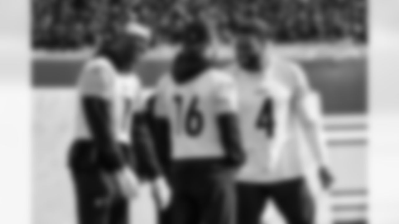 Pittsburgh Steelers wide receiver Marquez Valdes-Scantling (11), Pittsburgh Steelers wide receiver Adam Thielen (16) and Pittsburgh Steelers wide receiver DK Metcalf (4) during practice at the UPMC Rooney Sports Complex preparing for a Wild Card matchup against the Houston Texans, Thursday, Jan. 8, 2026 in Pittsburgh, PA. (Alysa Rubin / Pittsburgh Steelers)