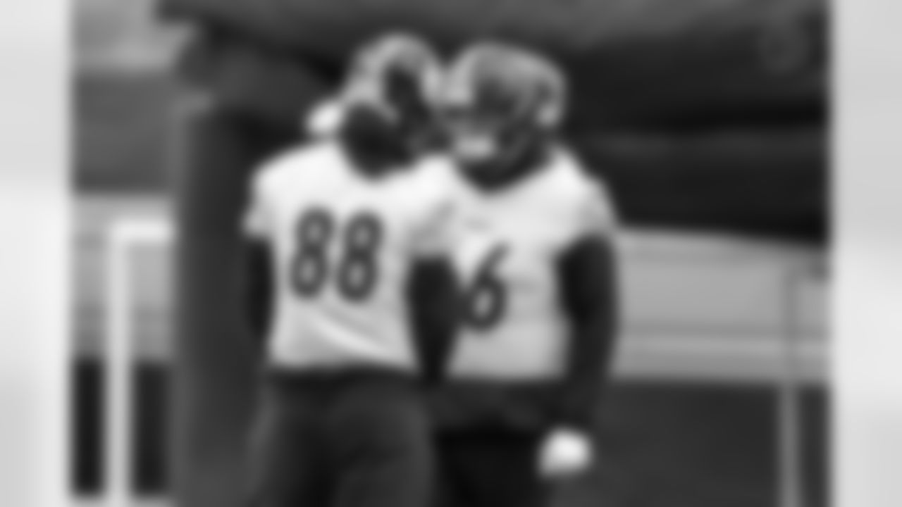 Pittsburgh Steelers tight end Pat Freiermuth (88) and Pittsburgh Steelers guard Mason McCormick (66) during practice at the UPMC Rooney Sports Complex preparing for a Week 13 matchup against the Buffalo Bills, Friday, Nov. 28, 2025 in Pittsburgh, PA. (Karl Roser / Pittsburgh Steelers)