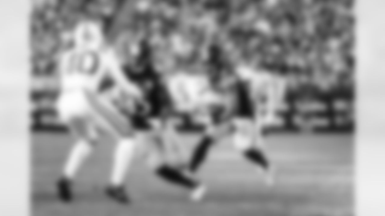 Pittsburgh Steelers wide receiver Calvin Austin III (19) Pittsburgh Steelers wide receiver Ke'Shawn Williams (85) during a regular season game between the Pittsburgh Steelers and the Indianapolis Colts, Sunday, Nov. 2, 2025 in Pittsburgh, PA. (Jared Wickerham / Pittsburgh Steelers)