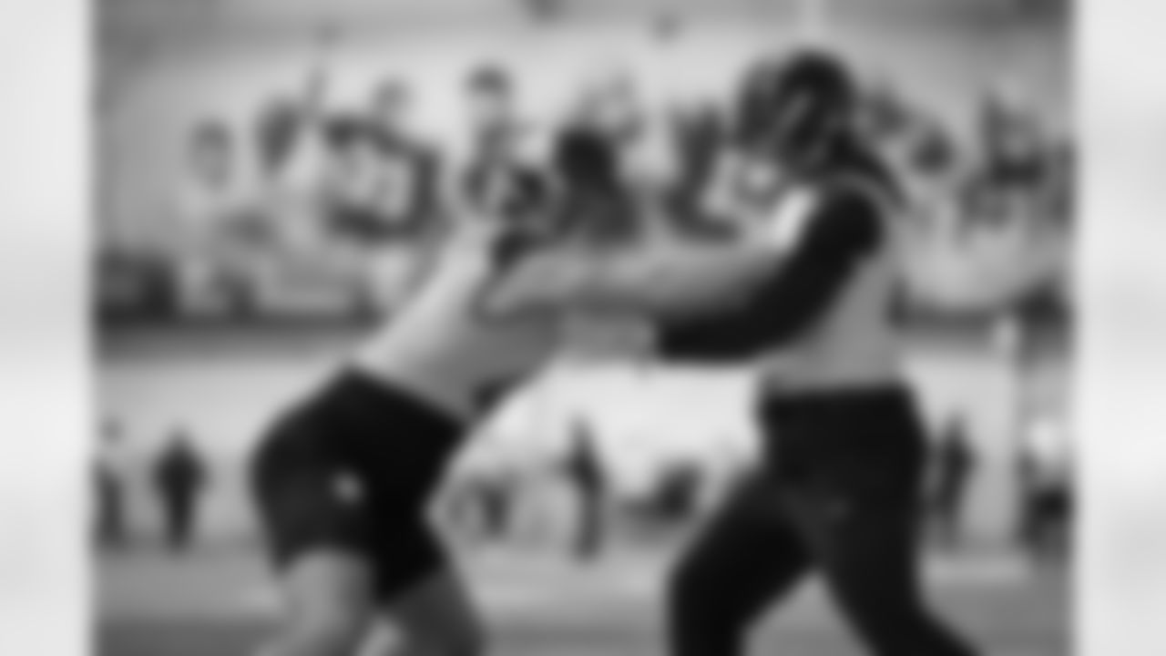 Pittsburgh Steelers linebacker Payton Wilson (41) and Pittsburgh Steelers linebacker Carson Bruener (44) during practice at the UPMC Rooney Sports Complex preparing for a Week 15 matchup against the Miami Dolphins, Friday, Dec. 12, 2025 in Pittsburgh, PA. (Alysa Rubin / Pittsburgh Steelers)