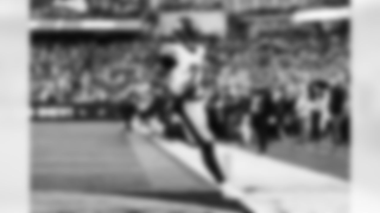 Pittsburgh Steelers running back Najee Harris (22) during a regular season game between the Pittsburgh Steelers and the Cincinnati Bengals, Sunday, Nov. 26, 2023 in Cincinnati, OH. (Karl Roser / Pittsburgh Steelers)