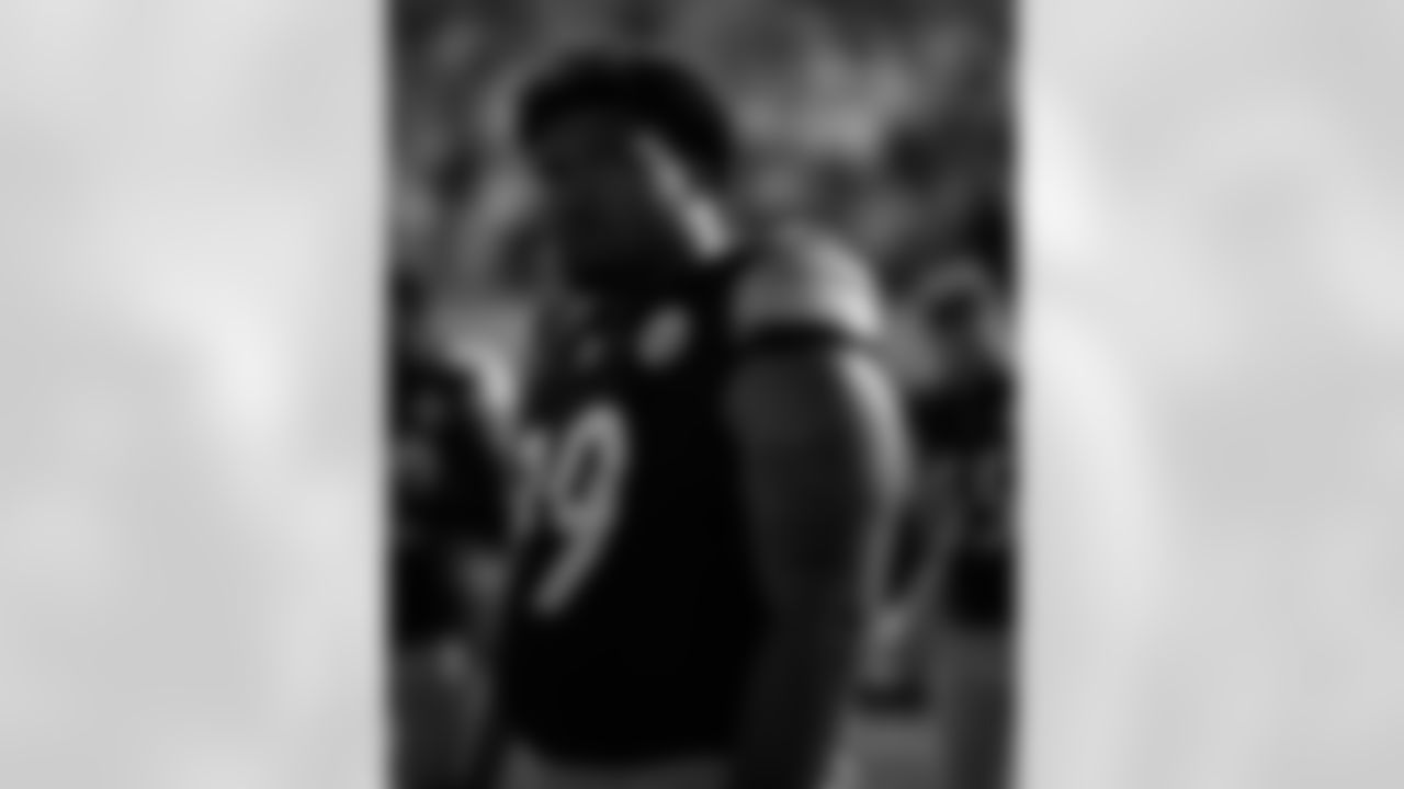 Pittsburgh Steelers defensive tackle Derrick Harmon (99) prior to a regular season game between the Pittsburgh Steelers and the Cincinnati Bengals, Thursday, Oct. 16, 2025 in Cincinnati, OH. The Bengals beat the Steelers 33-31. (Alysa Rubin / Pittsburgh Steelers)