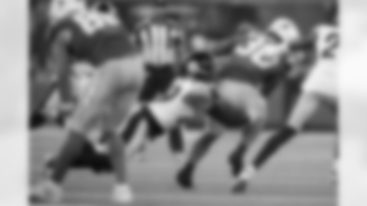 Pittsburgh Steelers safety Kyle Dugger (29) during a regular season game between the Pittsburgh Steelers and the Los Angeles Chargers, Sunday, Nov. 9, 2025 in Inglewood, CA. The Chargers beat the Steelers 25-10. (Arron Anastasia / Pittsburgh Steelers)