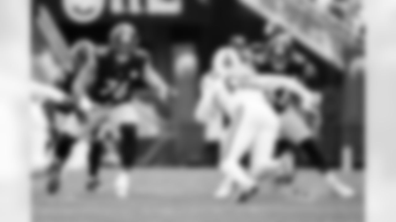 Pittsburgh Steelers offensive tackle Troy Fautanu (76) and guard Mason McCormick (66) during a regular season game between the Pittsburgh Steelers and the Indianapolis Colts, Sunday, Nov. 2, 2025 in Pittsburgh, PA. (Alysa Rubin / Pittsburgh Steelers)