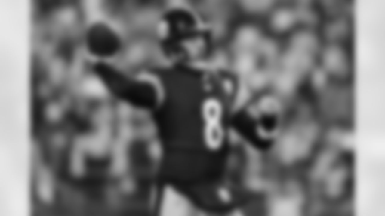 Pittsburgh Steelers quarterback Aaron Rodgers (8) during a regular season game between the Pittsburgh Steelers and the Baltimore Ravens, Sunday, Jan. 4, 2026 in Pittsburgh, PA.  (Alysa Rubin / Pittsburgh Steelers)