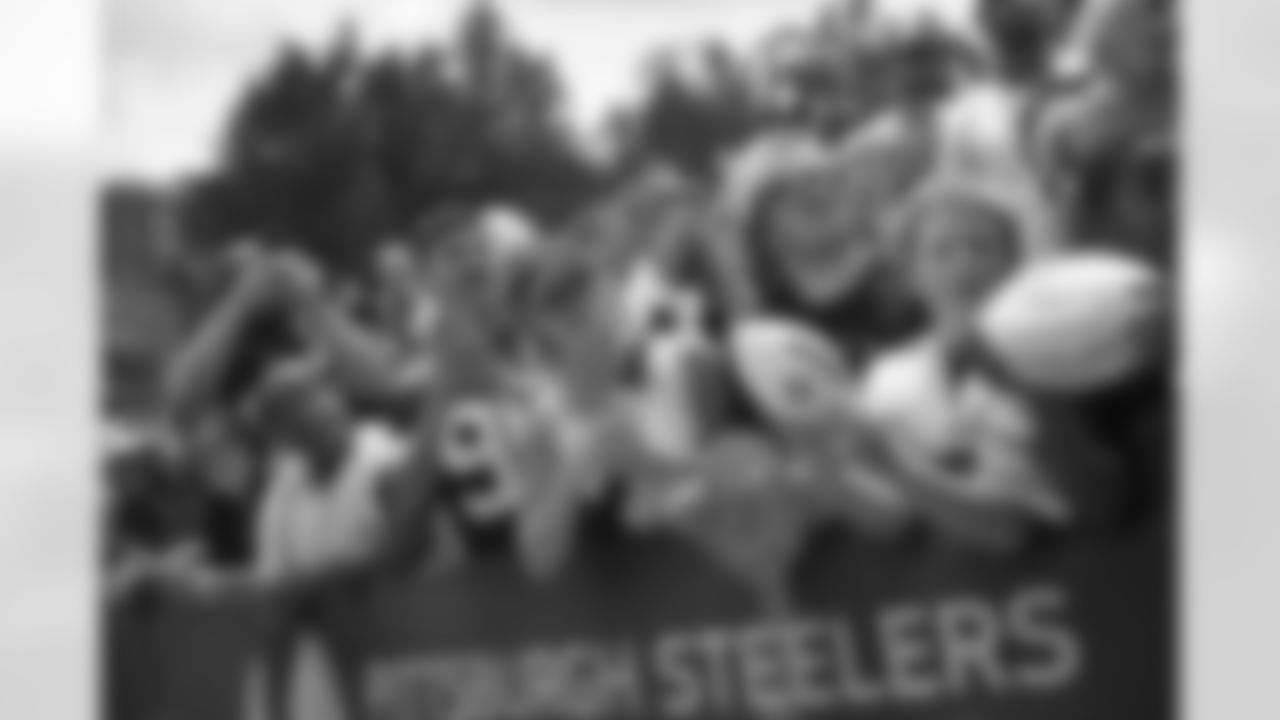 Pittsburgh Steelers fans at Saint Vincent College during the 2024 Steelers Training Camp on Sunday August 4, 2024 in Latrobe, PA. (Alysa Rubin / Pittsburgh Steelers)