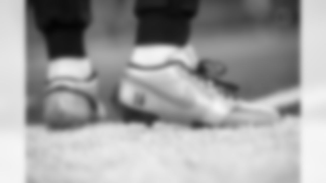 Pittsburgh Steelers wide receiver Adam Thielen (16) prior to a regular season game between the Pittsburgh Steelers and the Detroit Lions, Sunday, Dec. 21, 2025 in Detroit, MI. The Steelers defeated the Lions 29-24. (Karl Roser / Pittsburgh Steelers)