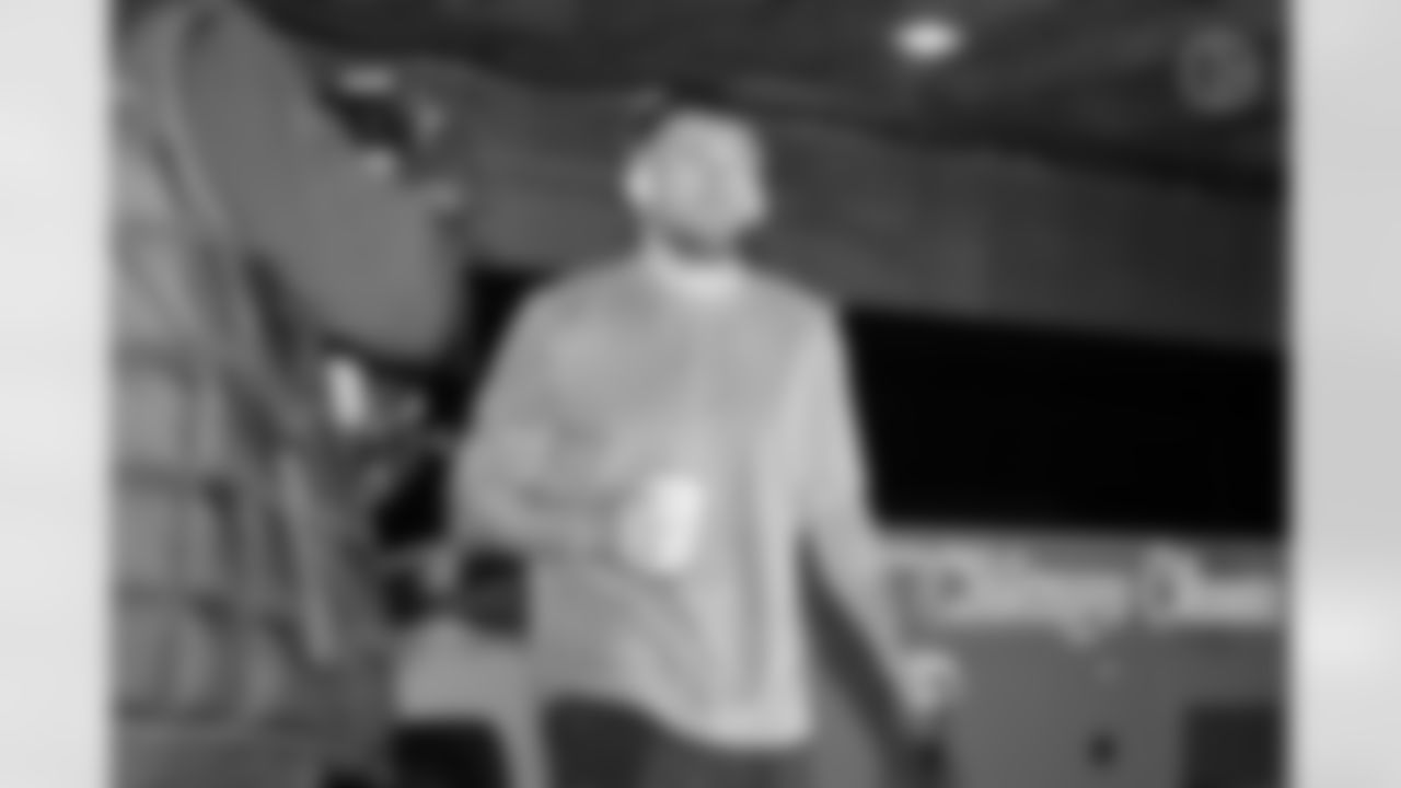 Pittsburgh Steelers linebacker T.J. Watt (90) during a regular season game between the Pittsburgh Steelers and the Chicago Bears, Sunday, Nov. 23, 2025 in Chicago, IL. (Karl Roser / Pittsburgh Steelers)