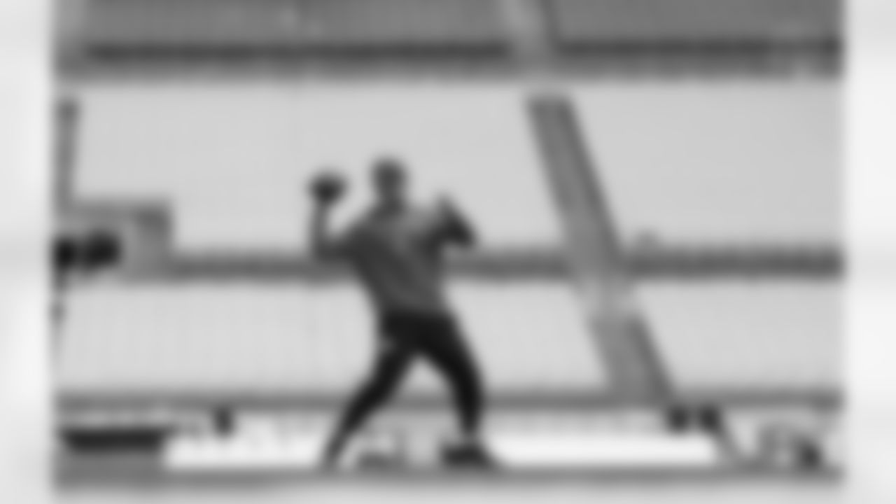 Pittsburgh Steelers quarterback Aaron Rodgers (8) during a regular season game between the Pittsburgh Steelers and the Cincinnati Bengals, Sunday, Nov. 16, 2025 in Pittsburgh, PA. (Harrison Barden / Pittsburgh Steelers)