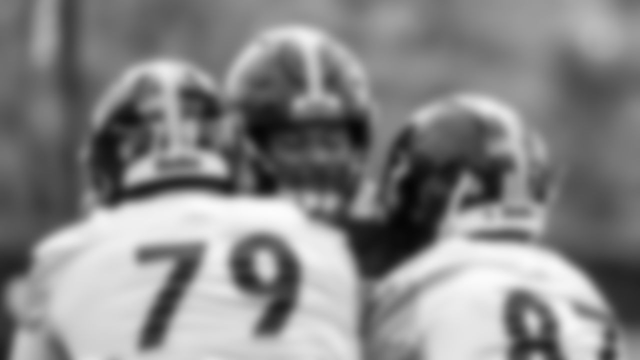 Pittsburgh Steelers defensive lineman Jacob Slade (79), Pittsburgh Steelers tight end JJ Galbreath (87) and Pittsburgh Steelers offensive lineman Spencer Anderson (74) participates in the Organized Team Activities (OTAs), Thursday May 29, 2025 at the UPMC Rooney Sports Complex. (Taylor Ollason/ Pittsburgh Steelers)
