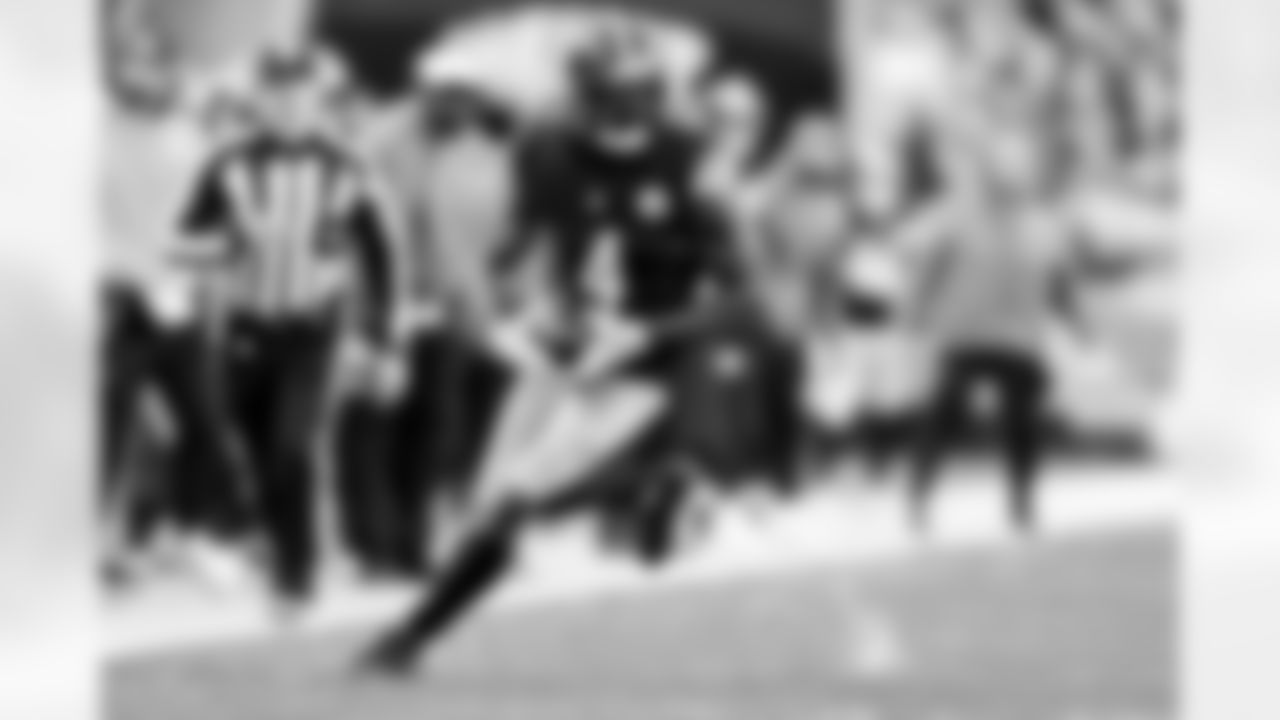 Pittsburgh Steelers wide receiver DK Metcalf (4) during a regular season game between the Pittsburgh Steelers and the Cincinnati Bengals, Sunday, Nov. 16, 2025 in Pittsburgh, PA. (Karl Roser / Pittsburgh Steelers)