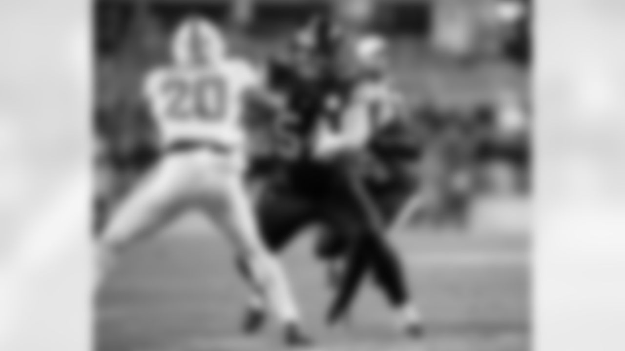 Pittsburgh Steelers center Zach Frazier (54) during a regular season game between the Pittsburgh Steelers and the Miami Dolphins, Monday, Dec. 15, 2025 in Pittsburgh, PA. The Steelers defeated the Dolphins 28-15. (Karl Roser / Pittsburgh Steelers)