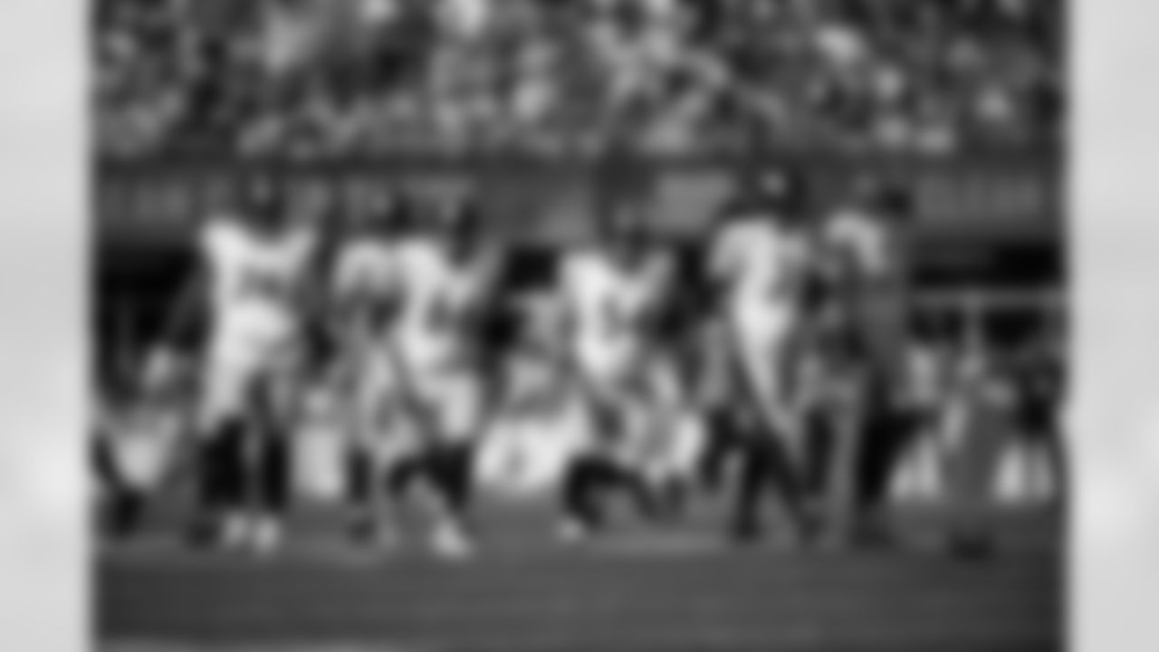 The Pittsburgh Steelers offensive line during a regular season game between the Pittsburgh Steelers and the New England Patriots, Sunday, Sept. 21, 2025 in Foxborough, MA. The Steelers defeated the Patriots 21-14. (Karl Roser / Pittsburgh Steelers)