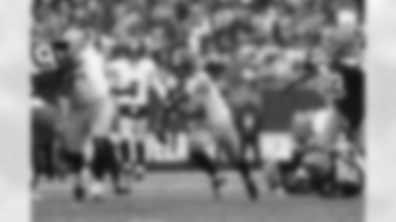 Pittsburgh Steelers running back Jaylen Warren (30) during a regular season game between the Pittsburgh Steelers and the Cleveland Browns, Sunday, Dec. 28, 2025 in Cleveland, OH. (Jared Wickerham / Pittsburgh Steelers)