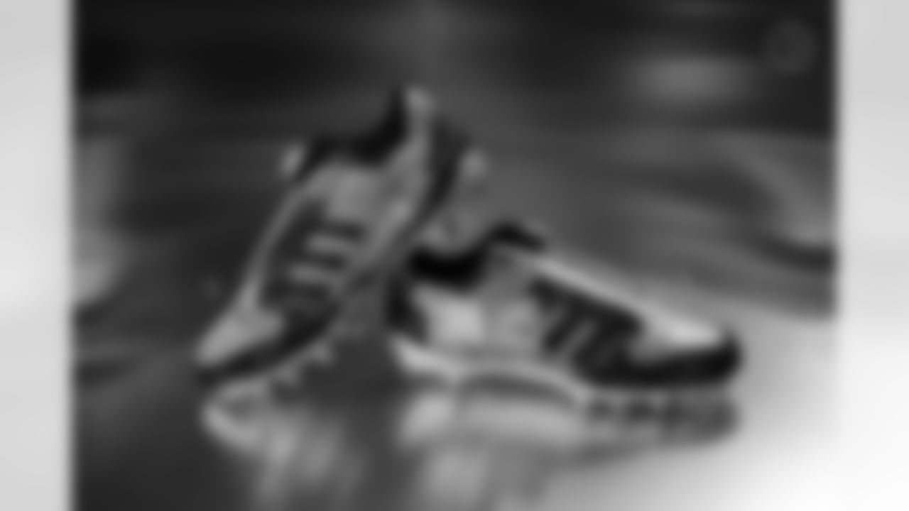 Pittsburgh Steelers cornerback Brandin Echols (26) will showcase his custom cleats supporting Cafe Momentum during Week 13. (Alysa Rubin / Pittsburgh Steelers)