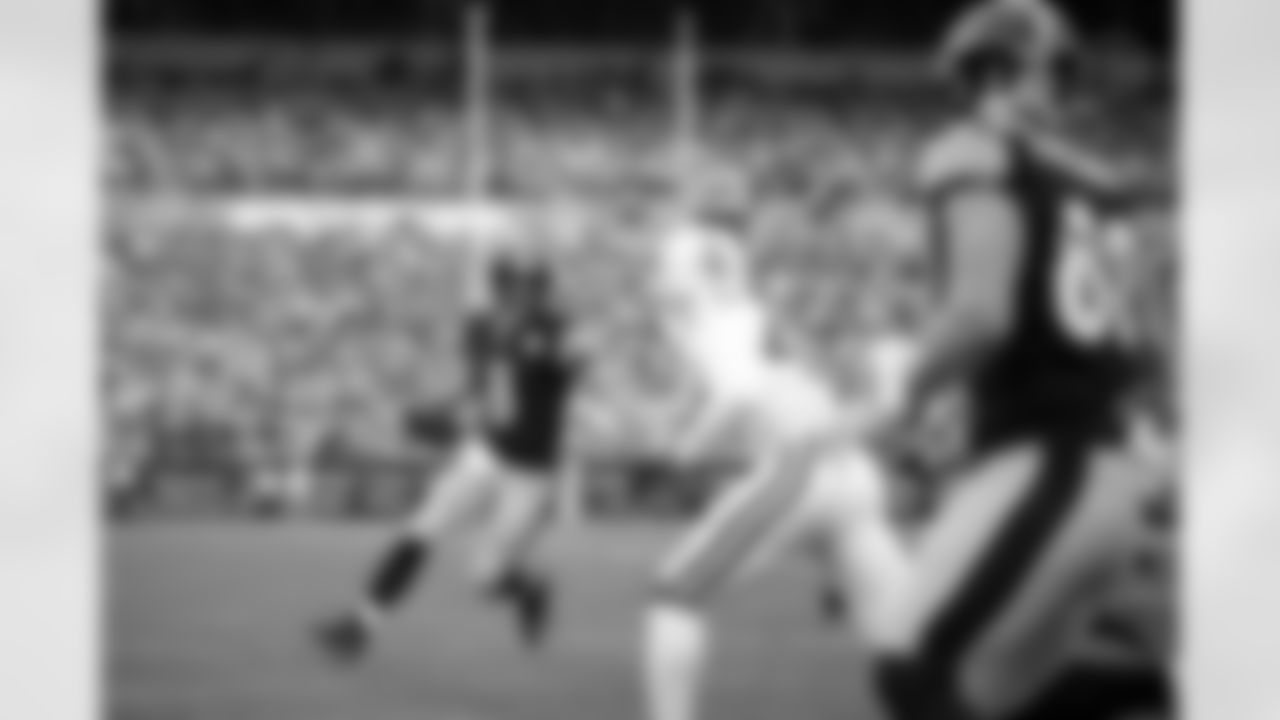 Pittsburgh Steelers quarterback Aaron Rodgers (8) during a regular season game between the Pittsburgh Steelers and the Indianapolis Colts, Sunday, Nov. 2, 2025 in Pittsburgh, PA. The Steelers defeated the Colts 27-20. (Karl Roser / Pittsburgh Steelers)