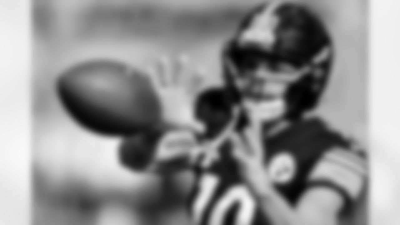 Pittsburgh Steelers wide receiver Roman Wilson (10) during a regular season game between the Pittsburgh Steelers and the Cincinnati Bengals, Sunday, Nov. 16, 2025 in Pittsburgh, PA. (Karl Roser / Pittsburgh Steelers)