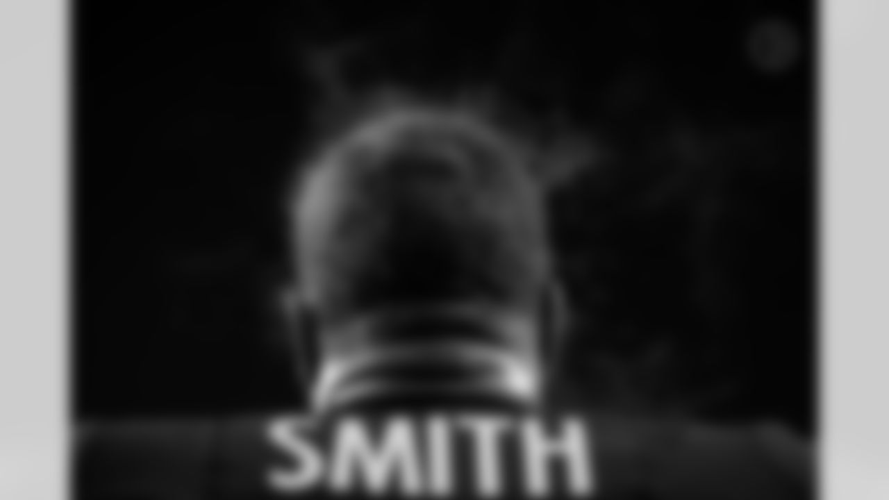 Pittsburgh Steelers tight end Jonnu Smith (81) prior to a regular season game between the Pittsburgh Steelers and the Baltimore Ravens, Sunday, Jan. 4, 2026 in Pittsburgh, PA. The Steelers defeated the Ravens 26-24. (Karl Roser / Pittsburgh Steelers)