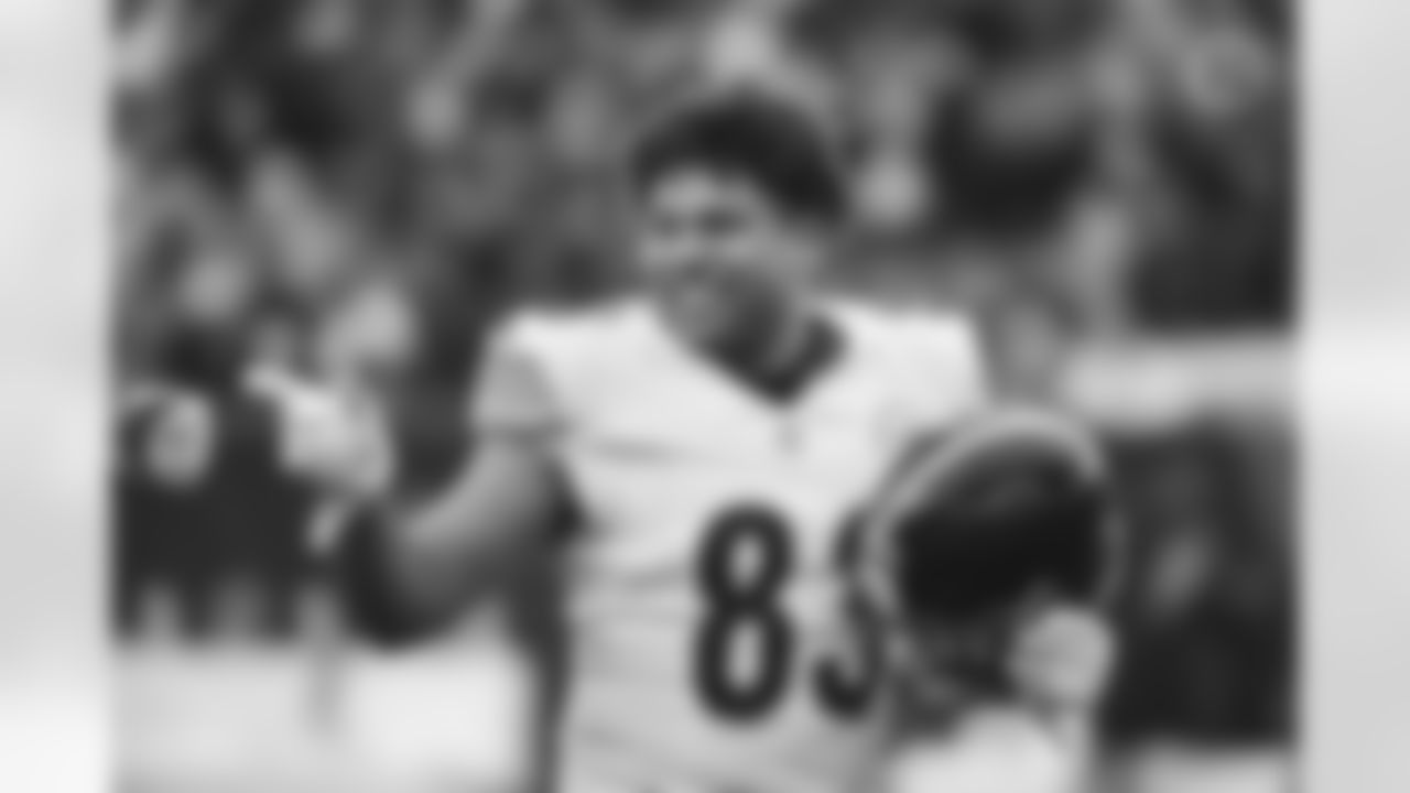 Pittsburgh Steelers tight end/fullback Connor Heyward (83) during a regular season game between the Pittsburgh Steelers and the Cincinnati Bengals, Sunday, Nov. 26, 2023 in Cincinnati, OH. (Taylor Ollason / Pittsburgh Steelers)