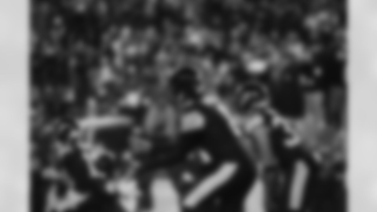 Pittsburgh Steelers quarterback Aaron Rodgers (8) during a regular season game between the Pittsburgh Steelers and the Miami Dolphins, Monday, Dec. 15, 2025 in Pittsburgh, PA. (Taylor Ollason / Pittsburgh Steelers)