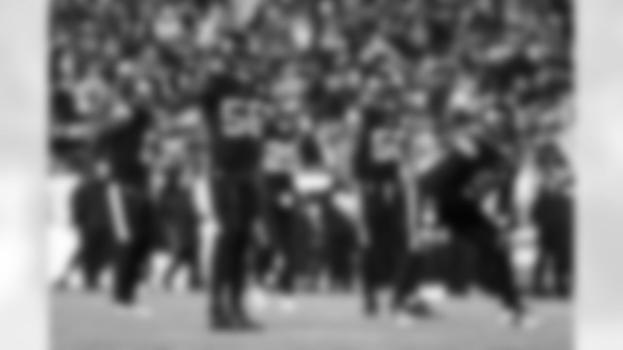 Pittsburgh Steelers linebacker Alex Highsmith (56) during a regular season game between the Pittsburgh Steelers and the Miami Dolphins, Monday, Dec. 15, 2025 in Pittsburgh, PA. (Jared Wickerham / Pittsburgh Steelers)