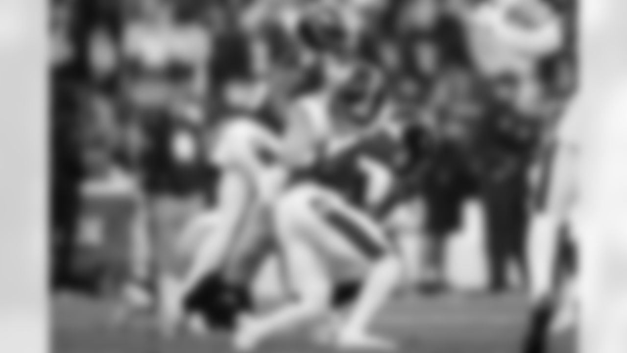 Pittsburgh Steelers linebacker Cole Holcomb (55) tackles his opponent during a regular season game against the Baltimore Ravens, Sunday, Dec. 7, 2025 in Baltimore, MD. The Steelers defeated the Ravens 27-22. (Alysa Rubin / Pittsburgh Steelers)