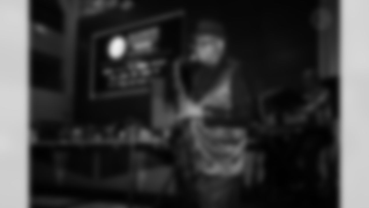 The Pittsburgh Steelers celebrated the 20th anniversary of Super Bowl XL during the Alumni Weekend Dinner at Acrisure Stadium benefitting the UPMC Sports Medicine Concussion Program, Saturday, Nov. 1, 2025 in Pittsburgh, PA. (Alysa Rubin / Pittsburgh Steelers)