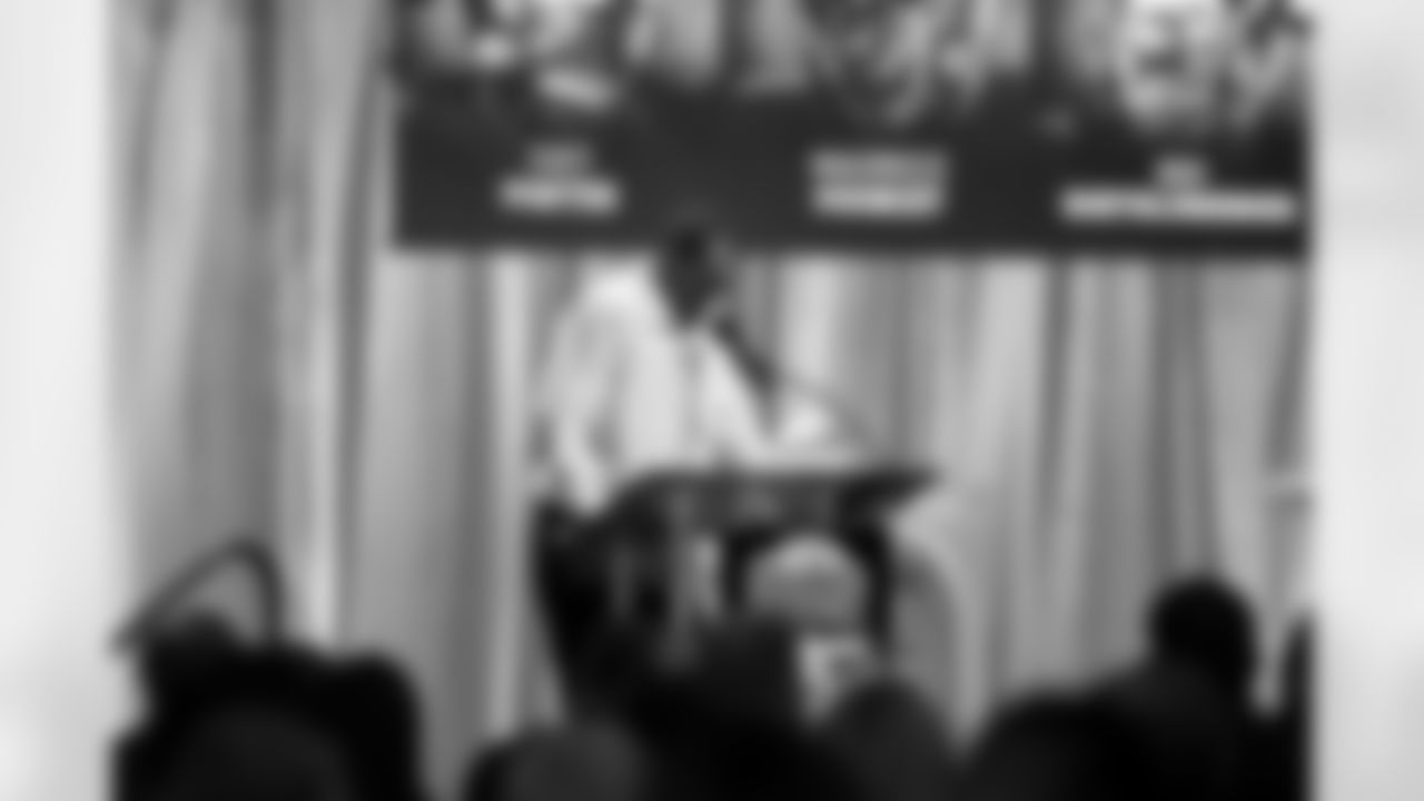 The Pittsburgh Steelers celebrate the 2025 Hall of Honor Class during the Hall of Honor Dinner Ceremony presented by U.S. Steel on Sunday, Dec. 14, 2025 in Pittsburgh, PA. (Alysa Rubin / Pittsburgh Steelers)