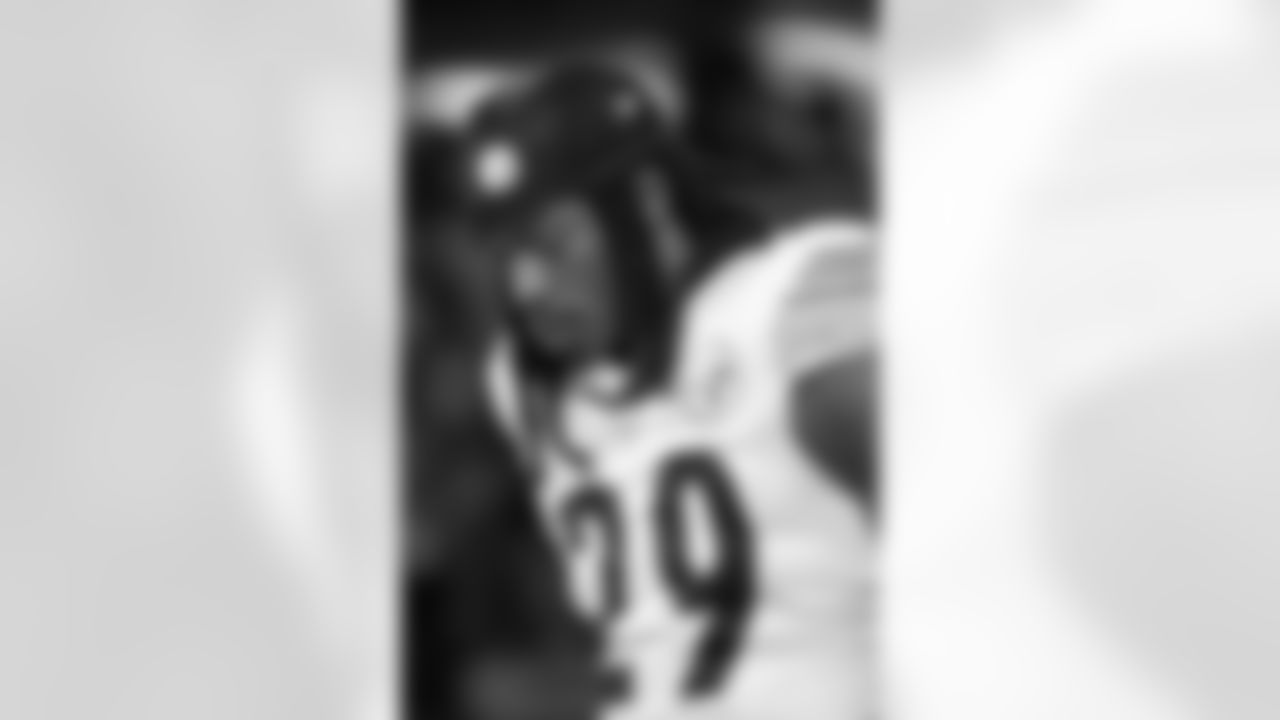 Pittsburgh Steelers safety Kyle Dugger (29) prior to a regular season game between the Pittsburgh Steelers and the Los Angeles Chargers, Sunday, Nov. 9, 2025 in Inglewood, CA. The Chargers beat the Steelers 25-10. (Karl Roser / Pittsburgh Steelers)