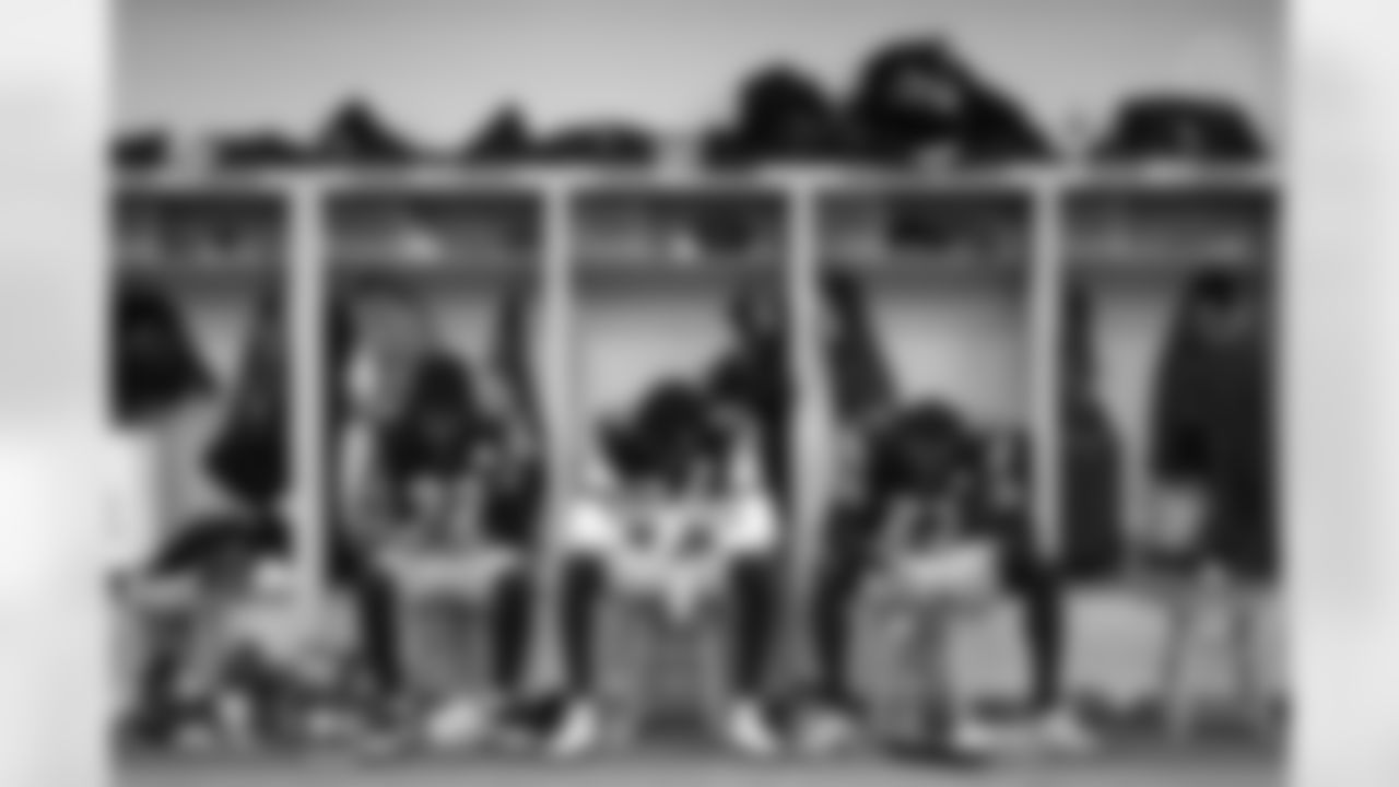 Pittsburgh Steelers cornerback Darius Slay (23), cornerback Joey Porter Jr. (24) and safety DeShon Elliott (25) during a regular season game between the Pittsburgh Steelers and the Cincinnati Bengals, Thursday, Oct. 16, 2025 in Cincinnati, OH. (Karl Roser / Pittsburgh Steelers)