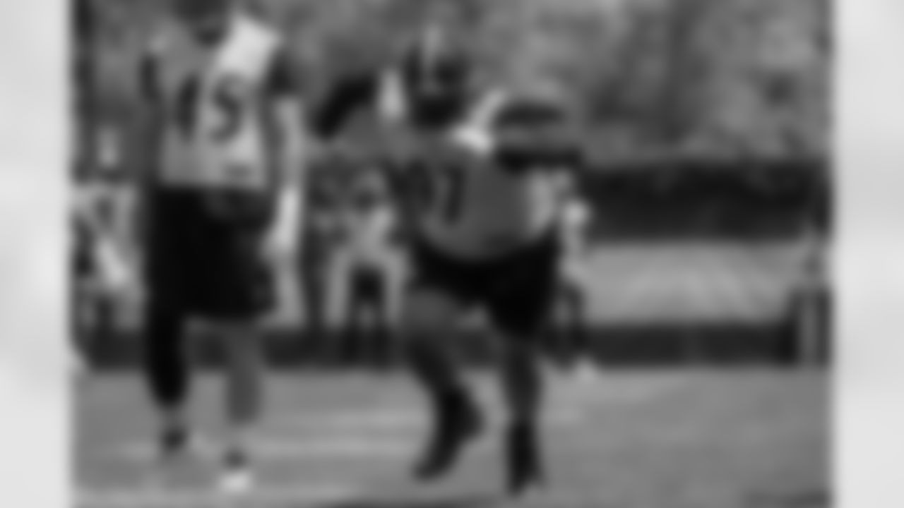 Pittsburgh Steelers defensive tackle Cameron Heyward (97) practices at the UPMC Rooney Sports Complex during the 2025 minicamp, Wednesday June 11, 2025. (Taylor Ollason/ Pittsburgh Steelers)