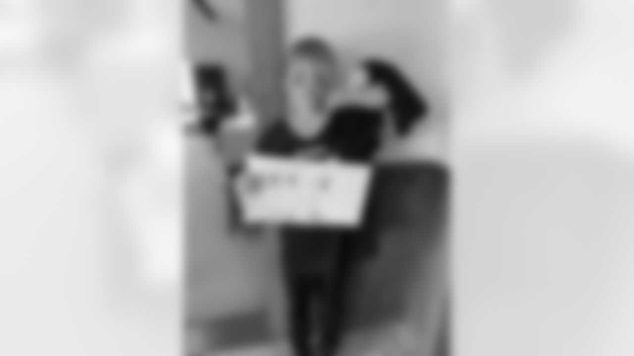 SNUTraditions_HereWeGoSigns_Jan152024350PM_Kraynik_Laurne_97494590_IMG_2015.jpeg_97494590_IMG_2015