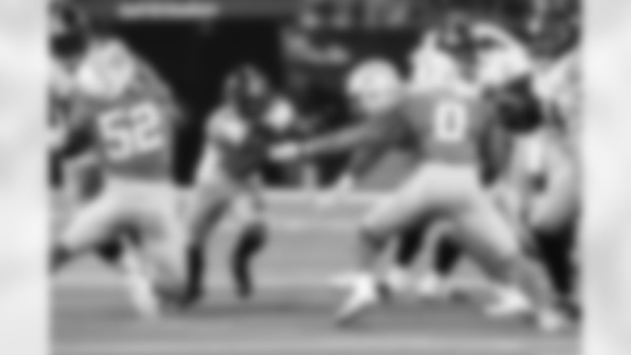 Pittsburgh Steelers running back Jaylen Warren (30) during a regular season game between the Pittsburgh Steelers and the Los Angeles Chargers, Sunday, Nov. 9, 2025 in Inglewood, CA. (Nick Smith / Pittsburgh Steelers)