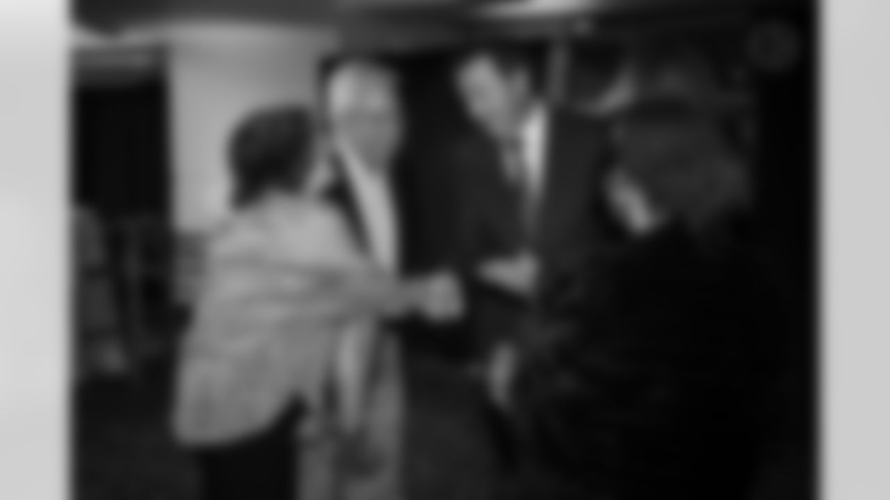 The Pittsburgh Steelers celebrated the 20th anniversary of Super Bowl XL during the Alumni Weekend Dinner at Acrisure Stadium benefitting the UPMC Sports Medicine Concussion Program, Saturday, Nov. 1, 2025 in Pittsburgh, PA. (Alysa Rubin / Pittsburgh Steelers)