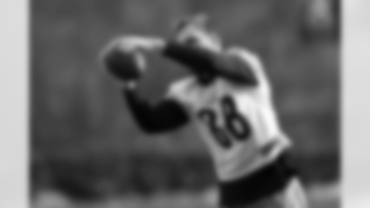 Pittsburgh Steelers tight end Pat Freiermuth (88) during practice at the UPMC Rooney Sports Complex preparing for a Wild Card matchup against the Houston Texans, Thursday, Jan. 8, 2026 in Pittsburgh, PA. (Alysa Rubin / Pittsburgh Steelers)