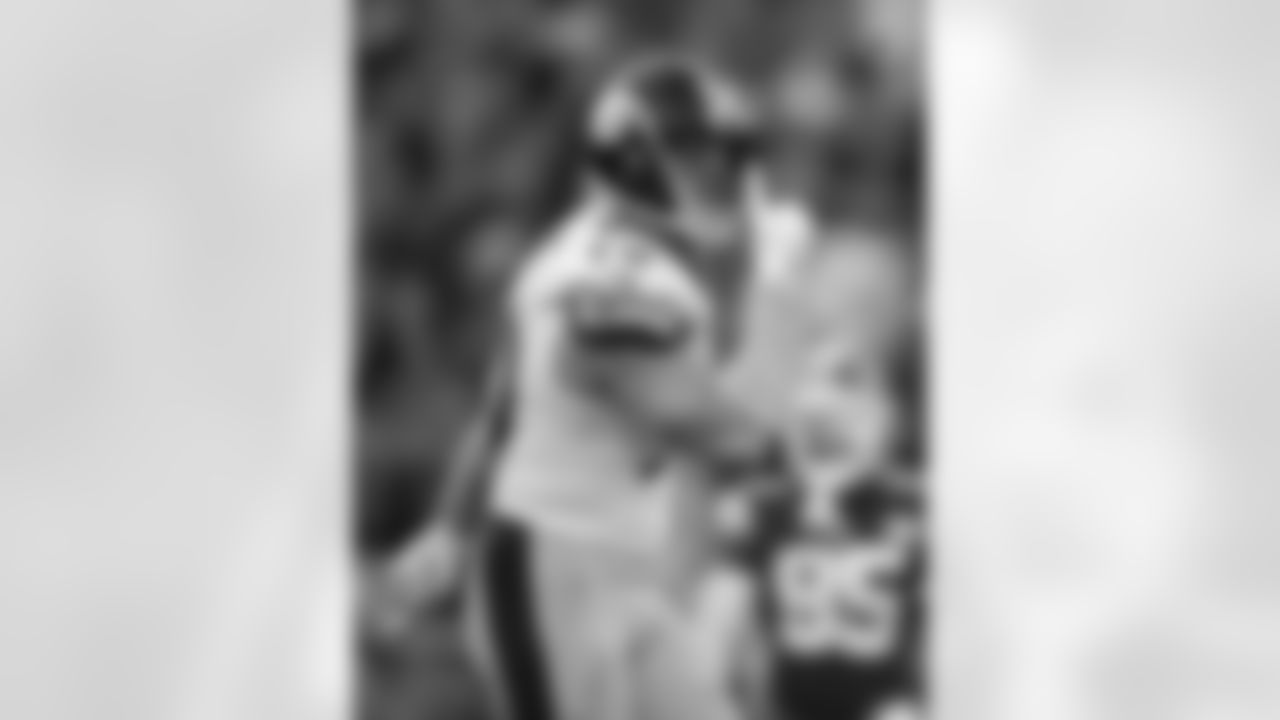 Pittsburgh Steelers linebacker T.J. Watt (90) during a regular season game between the Pittsburgh Steelers and the Cleveland Browns, Sunday, Nov. 19, 2023 in Cleveland, OH. The Browns beat the Steelers 13-10. (Karl Roser / Pittsburgh Steelers)