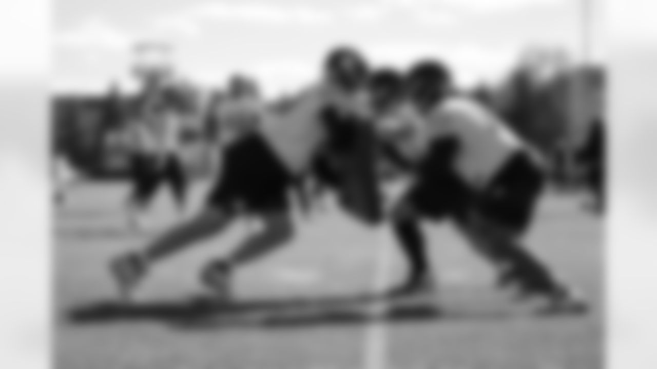Pittsburgh Steelers offensive lineman Jack Driscoll (68), Pittsburgh Steelers center Zach Frazier (54) and Pittsburgh Steelers offensive lineman Spencer Anderson (74) during practice at the UPMC Rooney Sports Complex preparing for a Week 10 matchup against the Los Angeles Chargers, Thursday, Nov. 6, 2025 in Pittsburgh, PA. (Alysa Rubin / Pittsburgh Steelers)