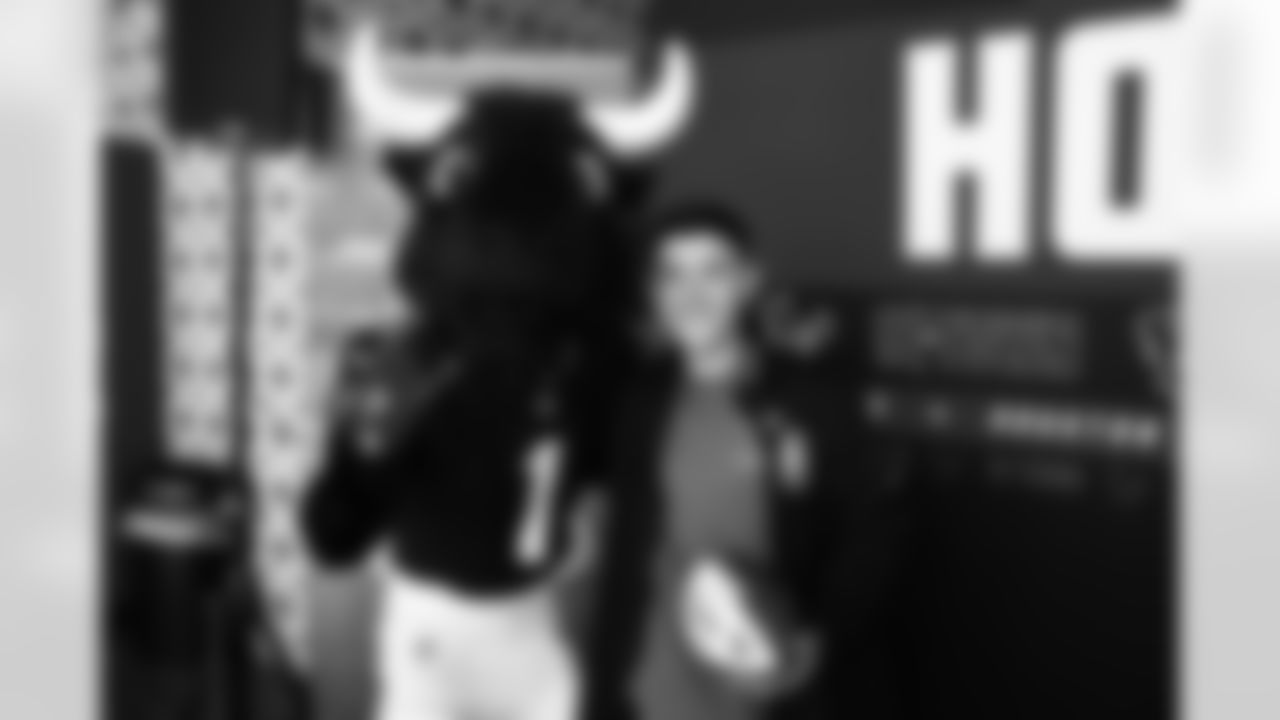 An image from the November 7th, 2025 Gridiron Heroes Luncheon at NRG Stadium in Houston, TX.