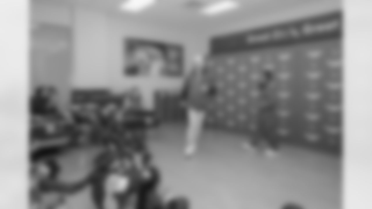An image from the December 10th, 2024 Bedtime Stories with TORO at Mattress Firm in Houston, TX.