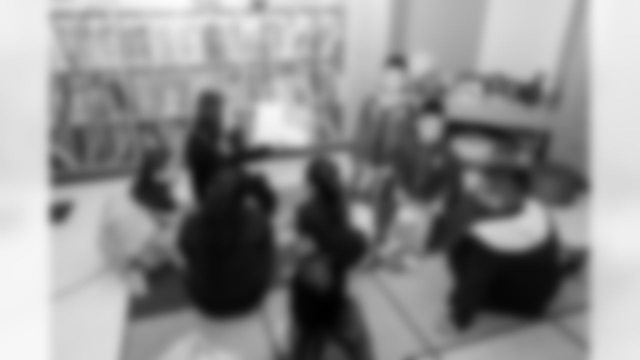 An image from the March 18th, 2025 Reading with the Pros at Tijerina Elementary School in Houston, TX.