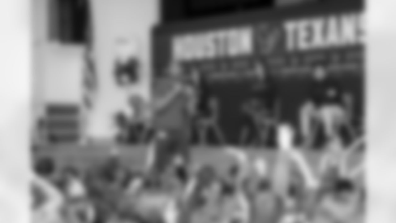 An image from the March 18th, 2025 Reading with the Pros at Tijerina Elementary School in Houston, TX.