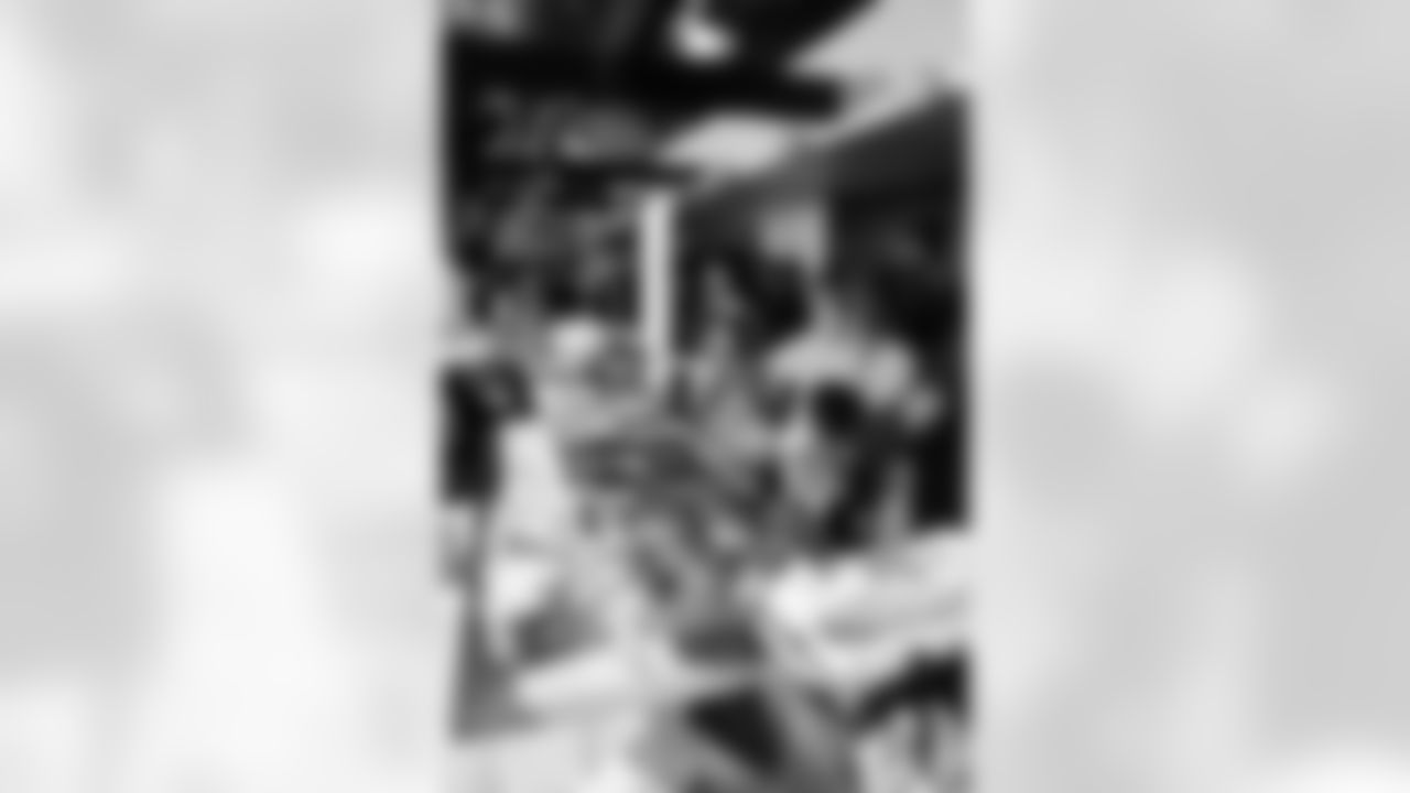 An image from the November 7th, 2025 Gridiron Heroes Luncheon at NRG Stadium in Houston, TX.