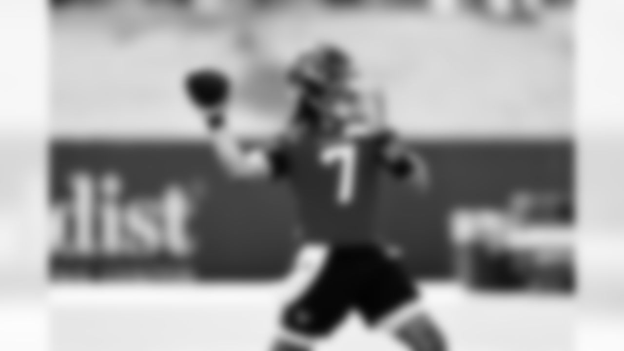 2025_0610_OffseasonMinicamp_0075