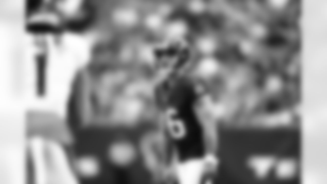 A December 3rd, 2023 image from the Regular Season week 13 game against the Denver Broncos at NRG Stadium in Houston, TX.