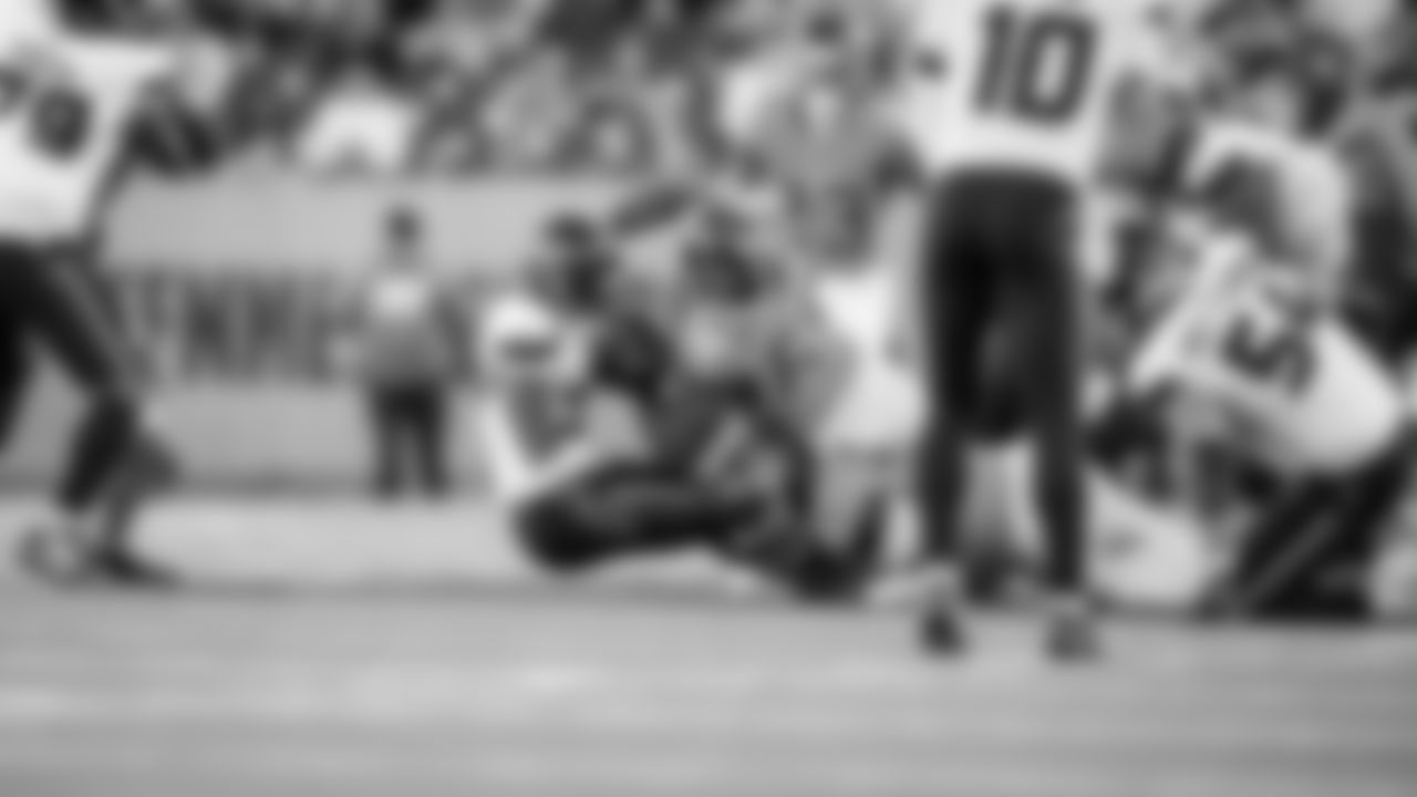 The Tennessee Titans and the Houston Texans compete at Nissan Stadium on November 16, 2025 in Nashville, TN. Photo By Beau Brune/Tennessee Titans