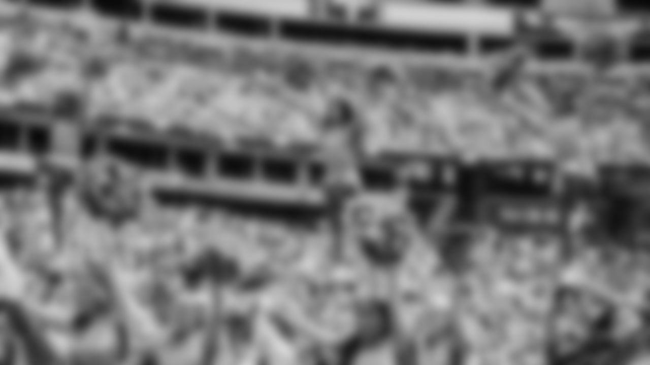 Tennessee Titans Cheerleaders and Blue Crew performing during the game between the Tennessee Titans and the Los Angeles Rams at Nissan Stadium on September 14, 2025 in Nashville, TN. Photo By Kaitlyn Hungerford/Tennessee Titans
