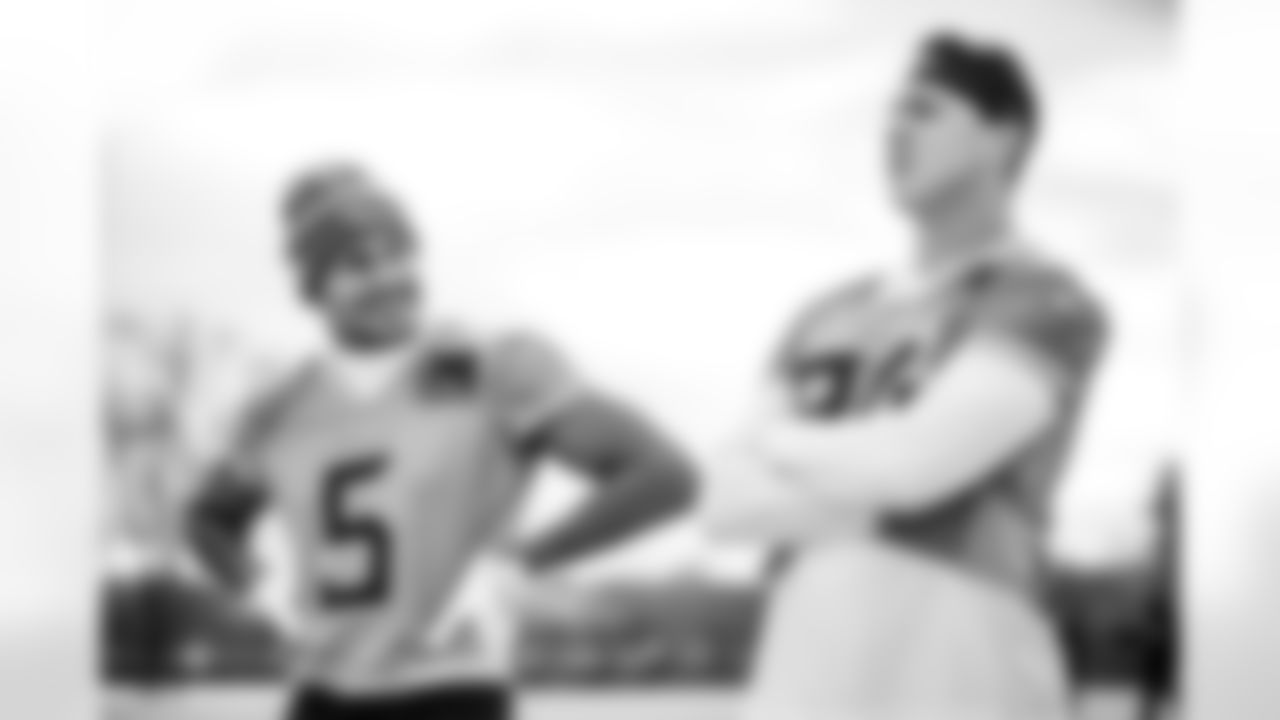 Wide receiver Elic Ayomanor #5 of the Tennessee Titans and Tight end Gunnar Helm #84 of the Tennessee Titans during practice at the Ascension Saint Thomas Sports Park on December 23, 2025 in Nashville, TN. Photo By Donald Page/Tennessee Titans