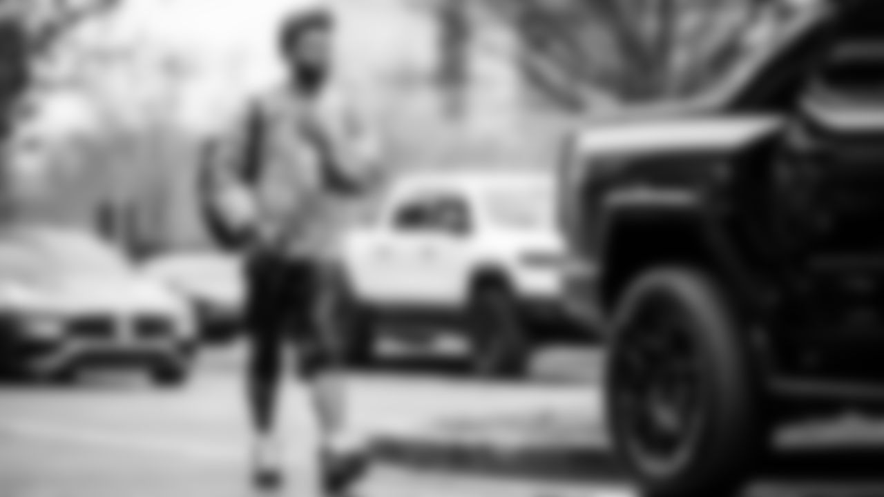 The Tennessee Titans and the New Orleans Saints compete at Nissan Stadium on December 28, 2025 in Nashville, TN. Photo By Donald PageTennessee Titans