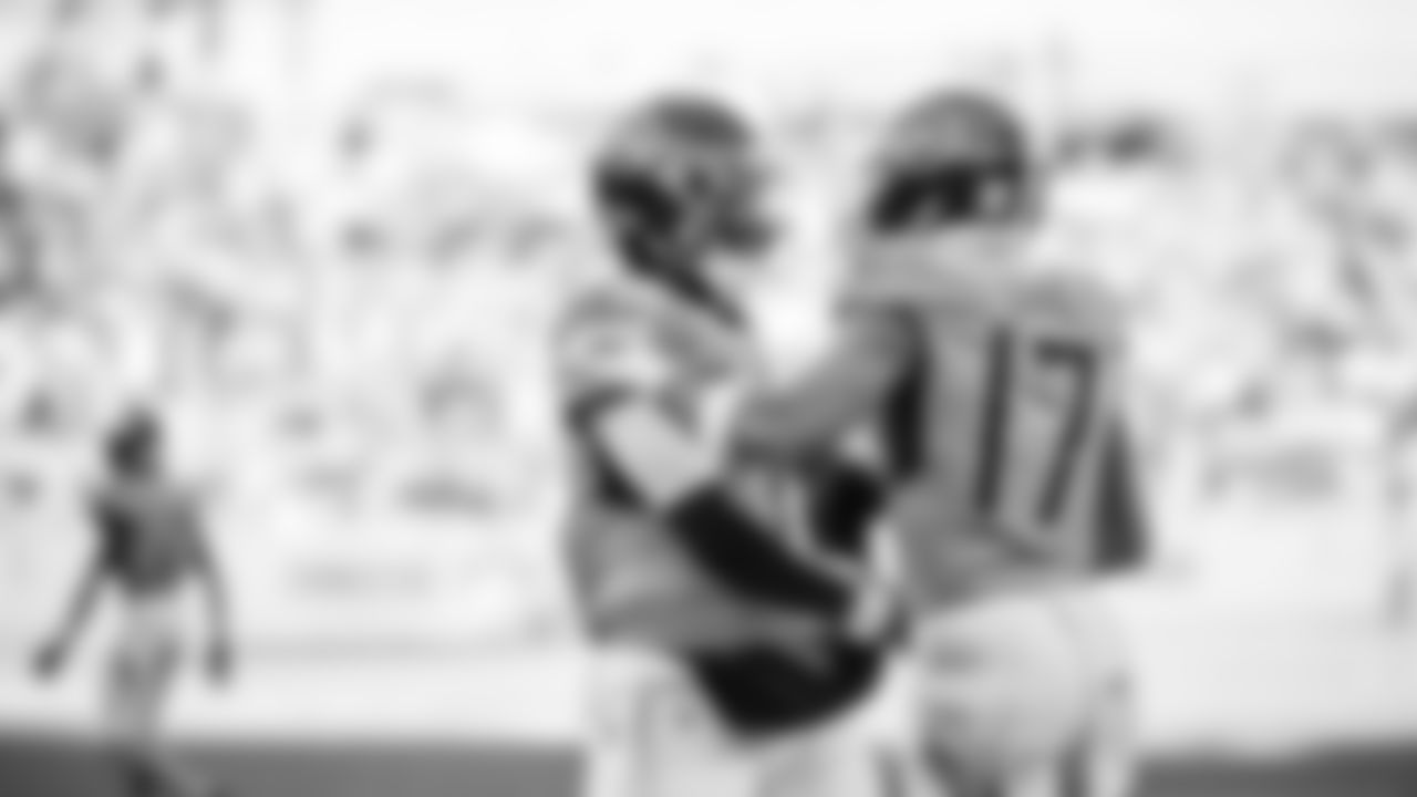 The Tennessee Titans and the Kansas City Chiefs compete at Nissan Stadium on December 21, 2025 in Nashville, TN. Photo By Donald Page/Tennessee Titans